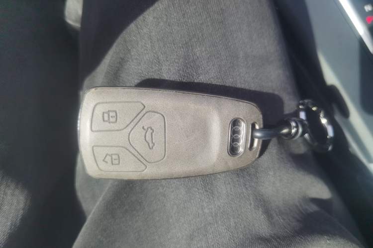 Used Audi Q5L 2020 40 TFSI Prestige Fashion Edition Vehicle Key