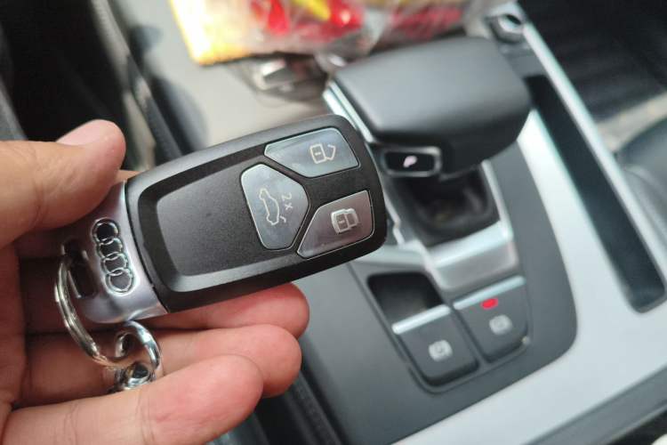Used Audi Q5L 2020 Updated 40 TFSI Prestige Fashion Edition Vehicle Key