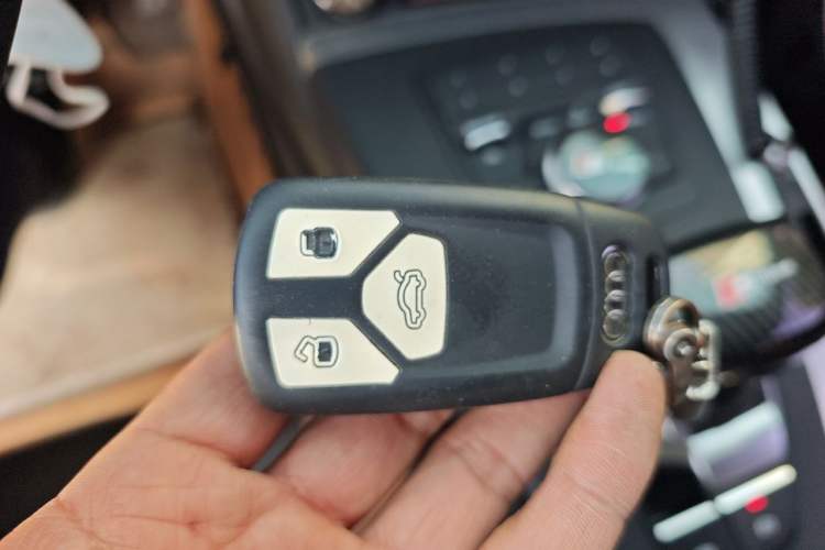 Used Audi Q5L 2020 40 TFSI Prestige Edition Vehicle Key