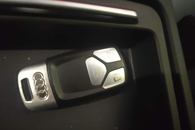 Used Audi Q5L 2020 45 TFSI Prestige Sport Edition Vehicle Key