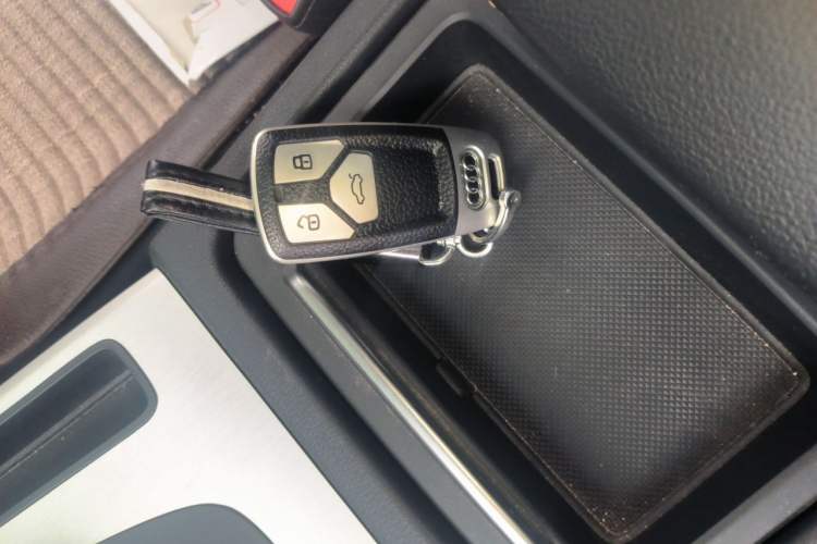 Used Audi Q5L 2020 Revised 40 TFSI Prestige Edition Vehicle Key
