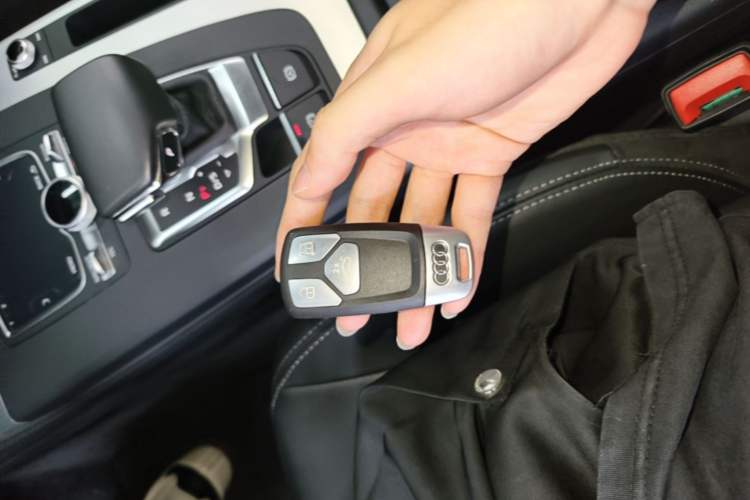 Used Audi Q5L 2020 Updated 40 TFSI Prestige Fashion Edition Vehicle Key