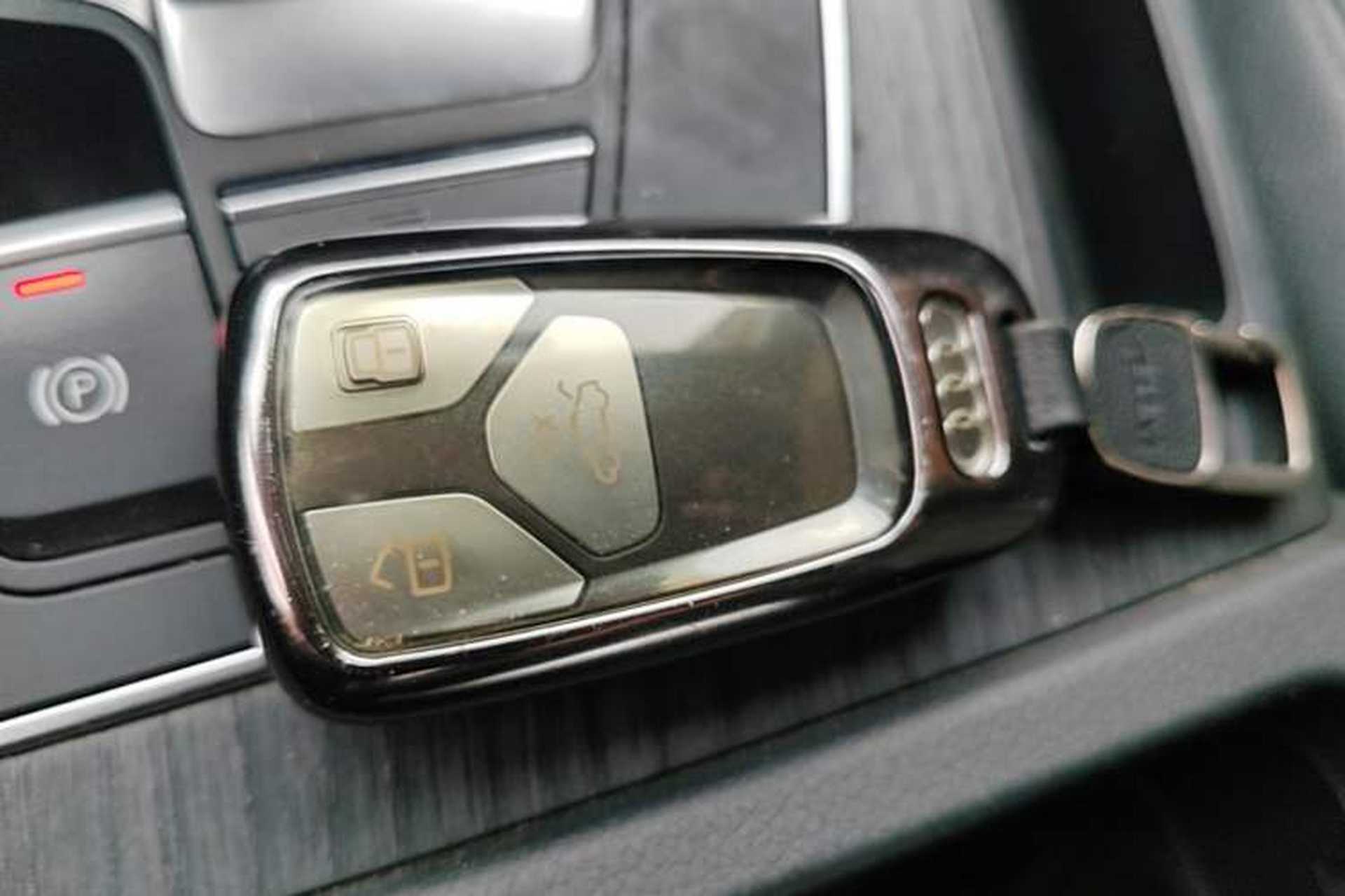 Used Audi Q5L 2020 Updated 40 TFSI Prestige Fashion Edition Vehicle Key