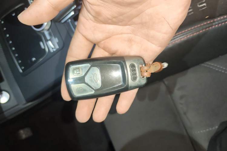 Used Audi Q5L 2020 45 TFSI Prestige Luxury Sport Edition Vehicle Key