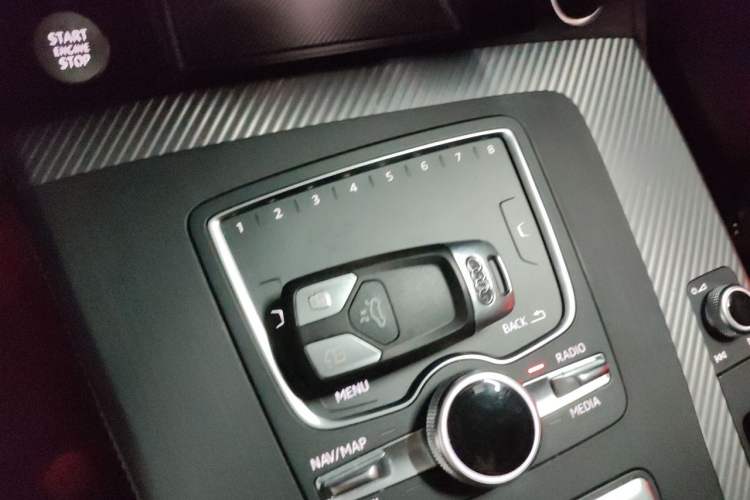 Used Audi Q5L 2020 45 TFSI Prestige Fashion Model Vehicle Key