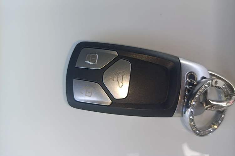 Used Audi Q5L 2020 Updated 40 TFSI Prestige Fashion Edition Vehicle Key