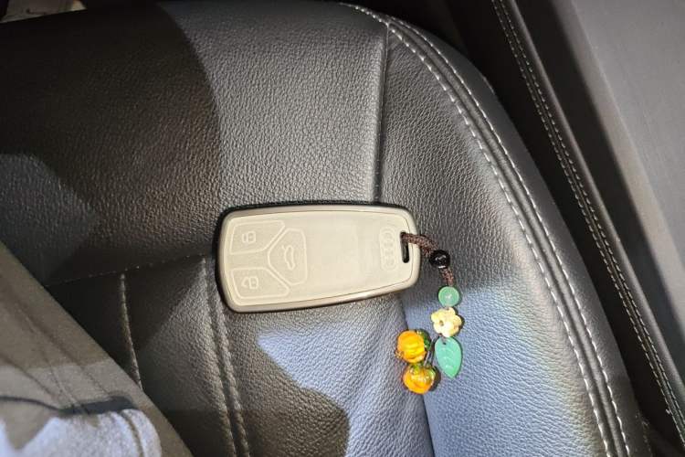 Used Audi Q5L 2020 Updated 40 TFSI Prestige Fashion Edition Vehicle Key