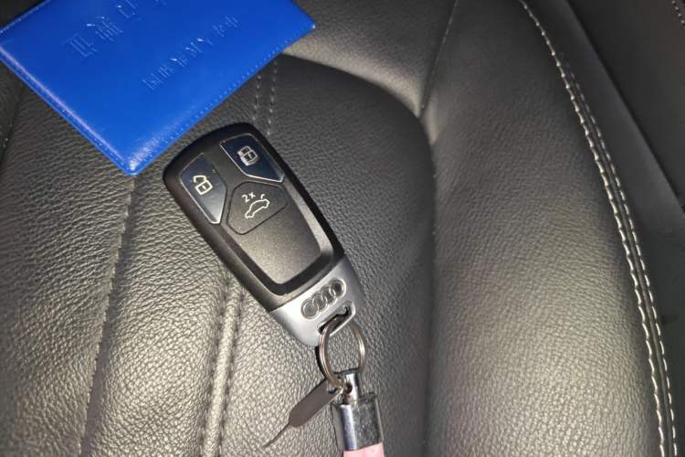 Used Audi Q5L 2020 Updated 40 TFSI Prestige Fashion Edition Vehicle Key