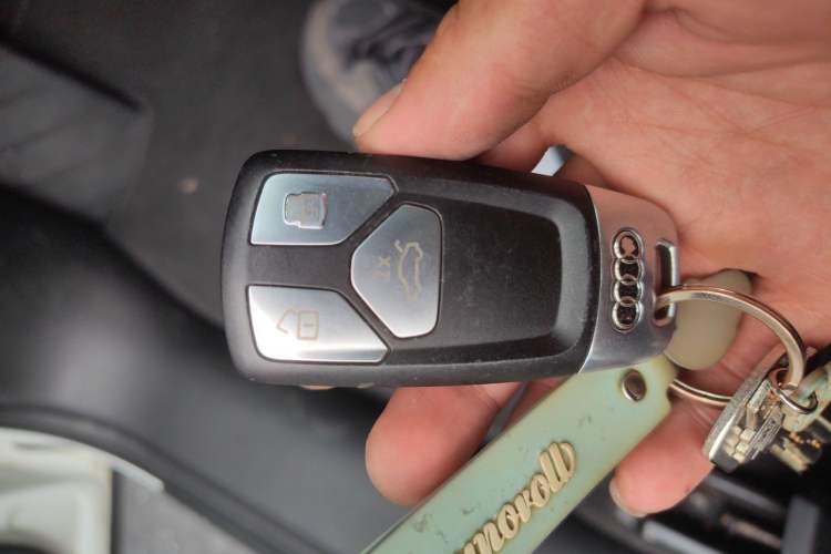 Used Audi Q5L 2020 40 TFSI Prestige Edition Vehicle Key