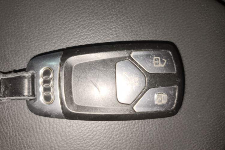 Used Audi Q5L 2020 Updated 40 TFSI Prestige Fashion Edition Vehicle Key