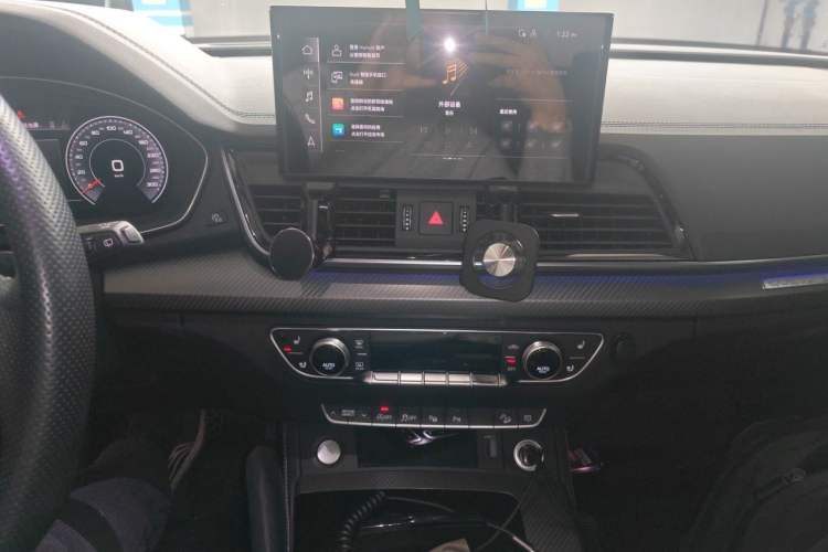 Used Audi Q5L 2021 45 TFSI Luxury Dynamic Edition Audio And AC Panel