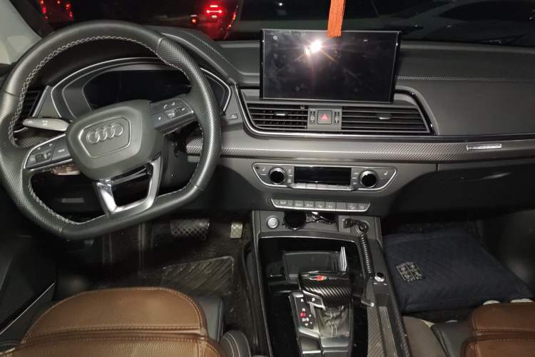Used Audi Q5L 2021 45 TFSI Luxury Dynamic Edition Center Console