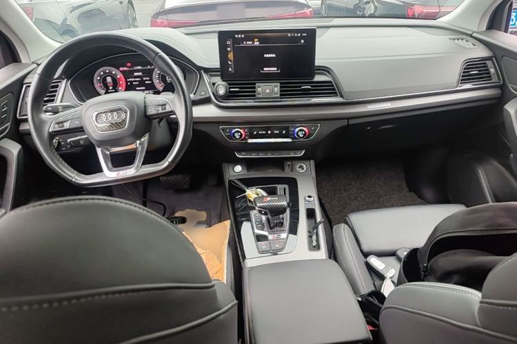 Used Audi Q5L 2021 40 TFSI Luxury Dynamic Edition Center Console