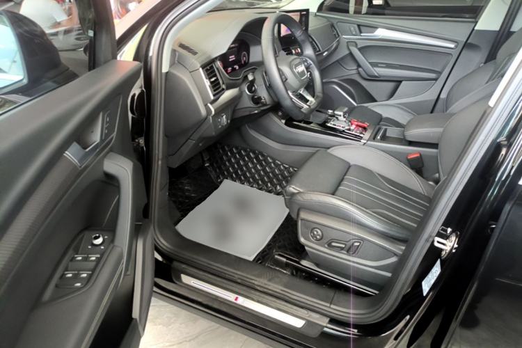 Used Audi Q5L 2021 40 TFSI Luxury Dynamic Edition Driver Seat