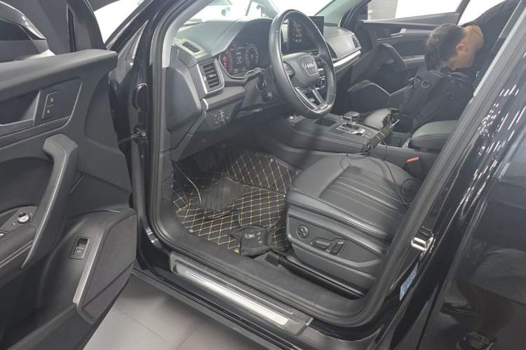 Used Audi Q5L 2021 40 TFSI Fashionable and Elegant Edition Driver Seat