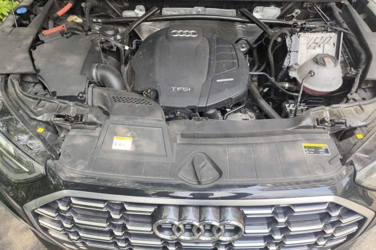 Used Audi Q5L 2021 45 TFSI Luxury Dynamic Edition Engine Bay