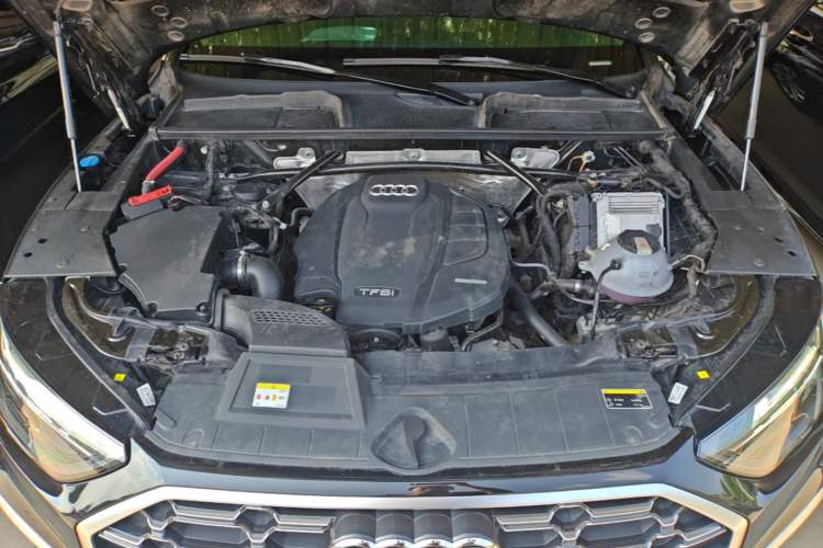 Used Audi Q5L 2021 40 TFSI Luxury Dynamic Edition Engine Bay