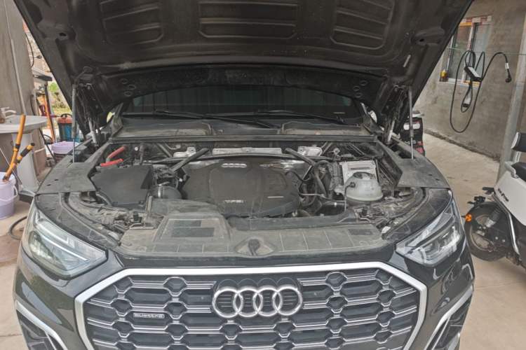 Used Audi Q5L 2021 40 TFSI Luxury Dynamic Edition Engine Bay