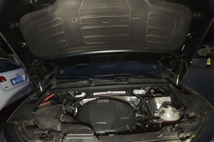 Used Audi Q5L 2021 45 TFSI Luxury Dynamic Edition Engine Bay