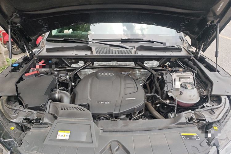 Used Audi Q5L 2021 40 TFSI Luxury Dynamic Edition Engine Bay