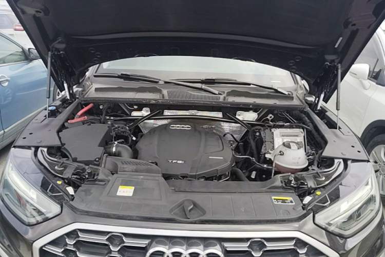 Used Audi Q5L 2021 40 TFSI Luxury Dynamic Edition Engine Bay