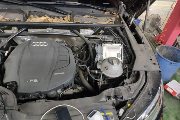 Used Audi Q5L 2021 40 TFSI Luxury Dynamic Edition Engine Bay Left