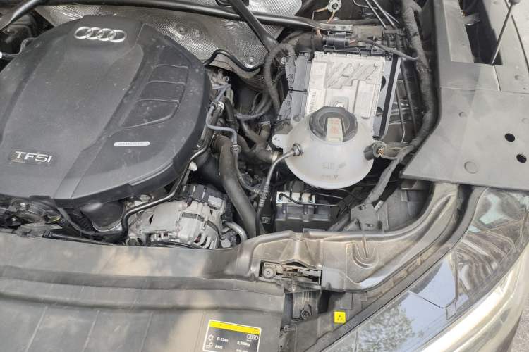 Used Audi Q5L 2021 45 TFSI Luxury Dynamic Edition Engine Bay Left