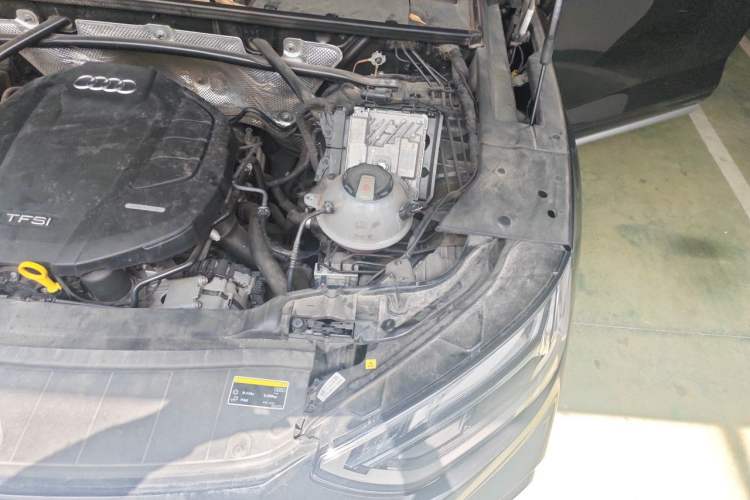 Used Audi Q5L 2021 45 TFSI Luxury Dynamic Edition Engine Bay Left