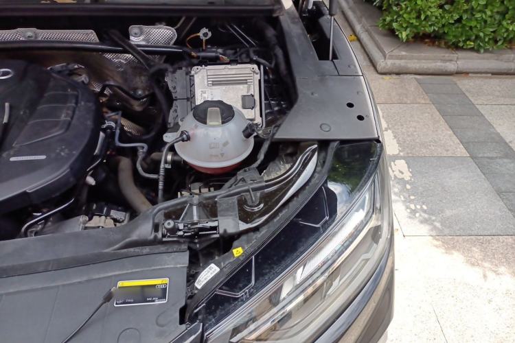 Used Audi Q5L 2021 40 TFSI Luxury Dynamic Edition Engine Bay Left