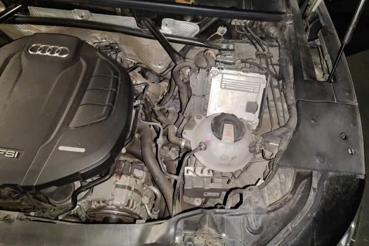 Used Audi Q5L 2021 40 TFSI Enjoy Life Edition Engine Bay Left