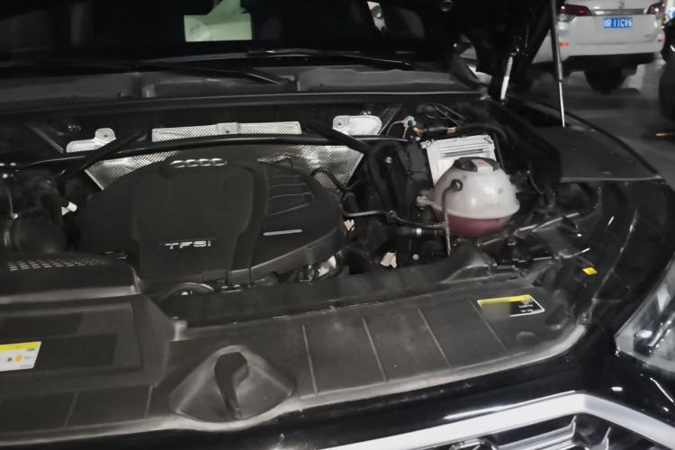 Used Audi Q5L 2021 40 TFSI Luxury Dynamic Edition Engine Bay Left