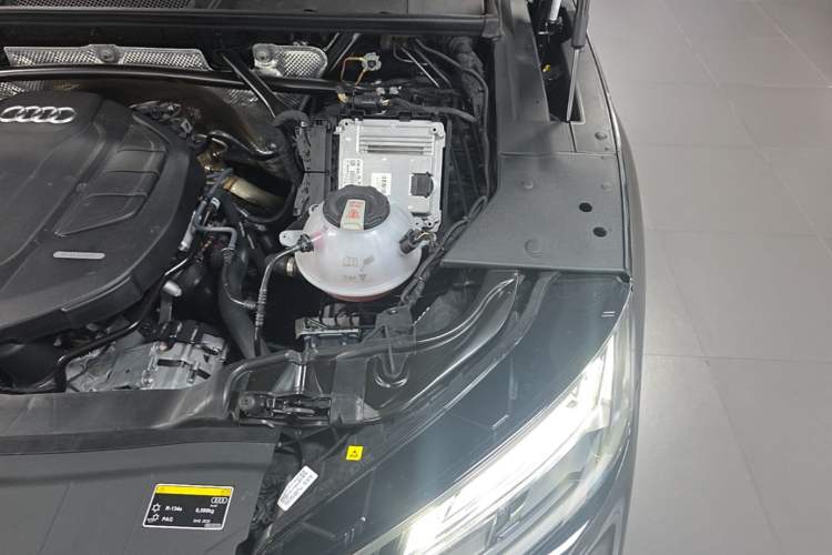Used Audi Q5L 2021 40 TFSI Fashionable and Elegant Edition Engine Bay Left