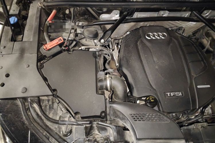 Used Audi Q5L 2021 40 TFSI Enjoy Life Edition Engine Bay Right