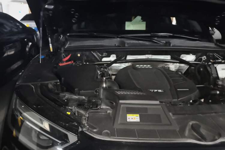 Used Audi Q5L 2021 40 TFSI Luxury Dynamic Edition Engine Bay Right