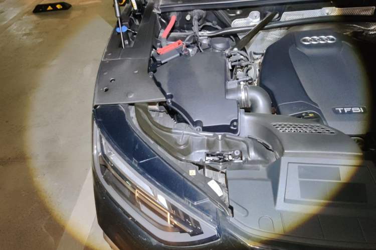 Used Audi Q5L 2021 40 TFSI Fashionable and Elegant Edition Engine Bay Right