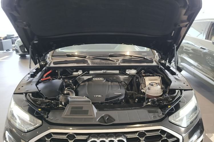 Used Audi Q5L 2021 40 TFSI Luxury Dynamic Edition Engine Bay