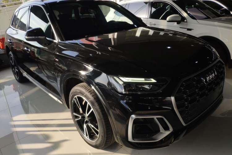Used Audi Q5L 2021 40 TFSI Fashion Dynamic Model Front Right 45 Deg