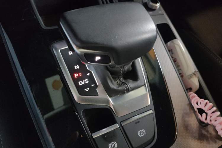 Used Audi Q5L 2021 40 TFSI Luxury Dynamic Edition Gear Lever