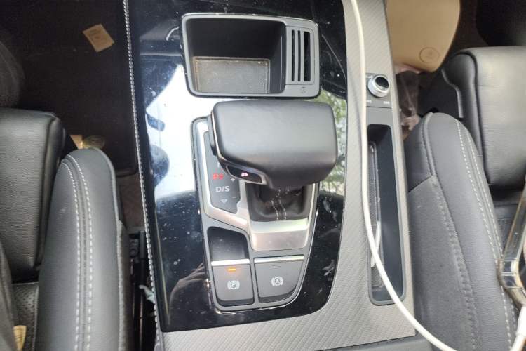 Used Audi Q5L 2021 45 TFSI Luxury Dynamic Edition Gear Lever
