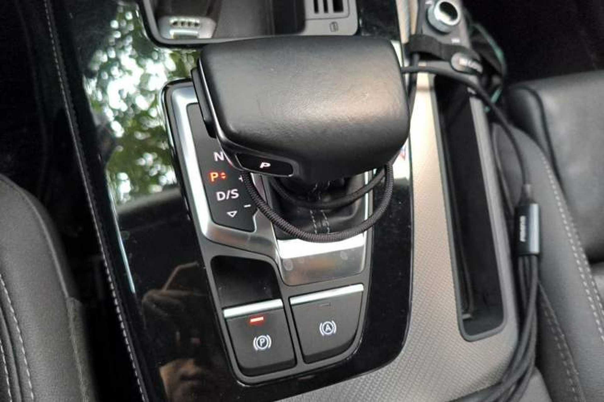 Used Audi Q5L 2021 40 TFSI Fashion Dynamic Model Gear Lever