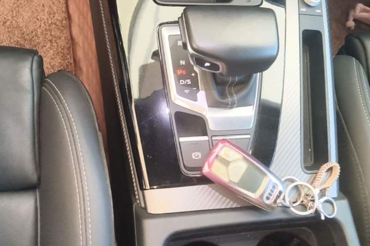 Used Audi Q5L 2021 40 TFSI Luxury Dynamic Edition Gear Lever
