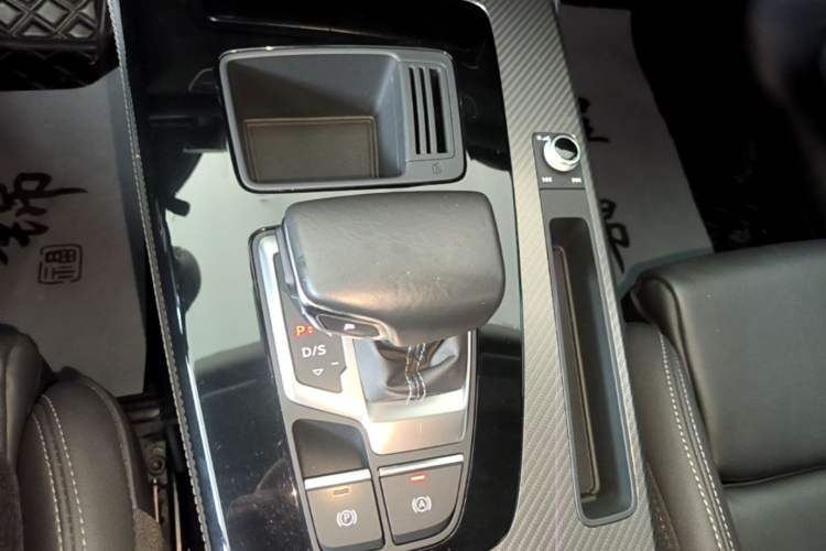 Used Audi Q5L 2021 40 TFSI Luxury Dynamic Edition Gear Lever