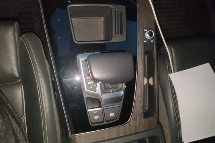Used Audi Q5L 2021 45 TFSI Luxury Dynamic Edition Gear Lever