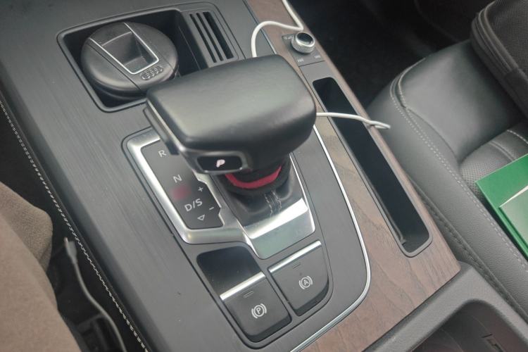 Used Audi Q5L 2021 40 TFSI Luxury Prestige Edition Gear Lever