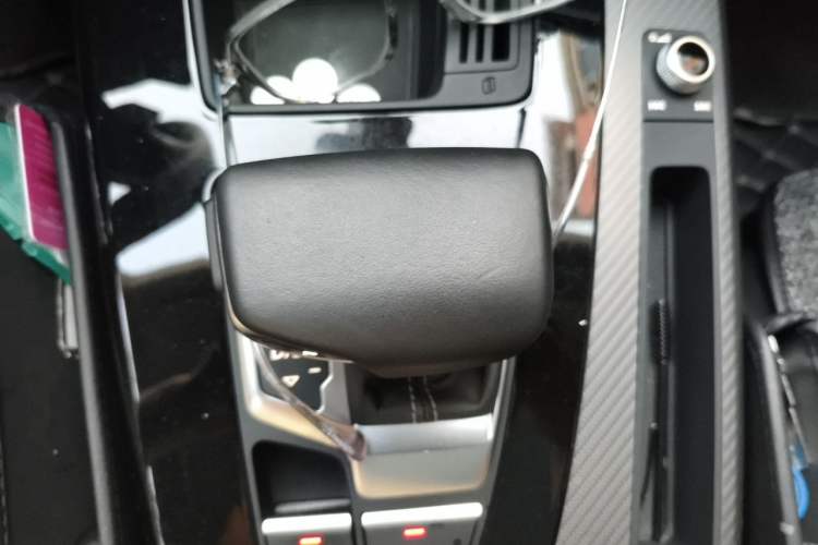 Used Audi Q5L 2021 40 TFSI Luxury Dynamic Edition Gear Lever