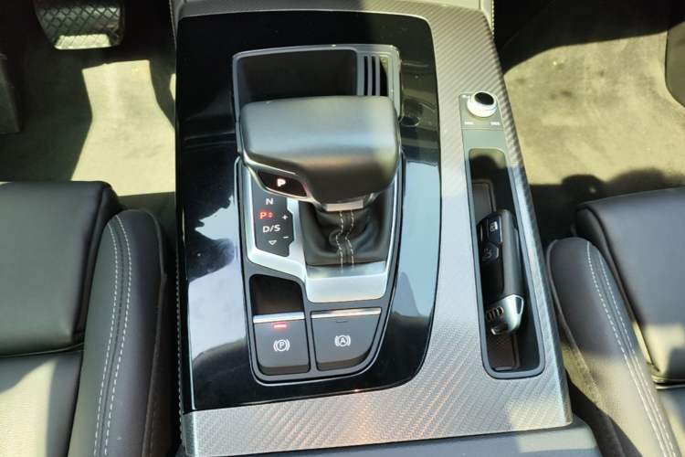 Used Audi Q5L 2021 40 TFSI Luxury Dynamic Edition Gear Lever