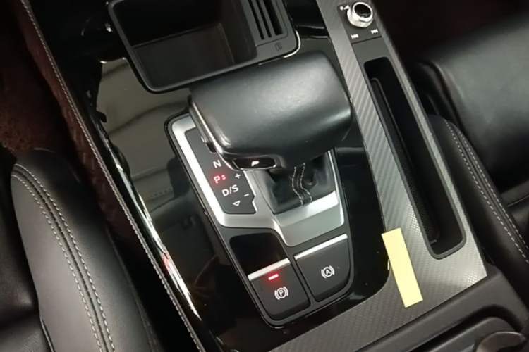 Used Audi Q5L 2021 45 TFSI Luxury Dynamic Edition Gear Lever