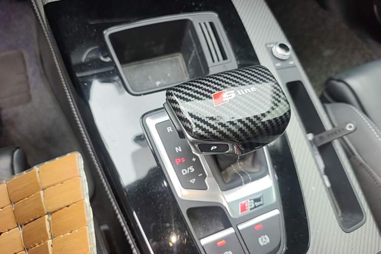Used Audi Q5L 2021 40 TFSI Luxury Dynamic Edition Gear Lever