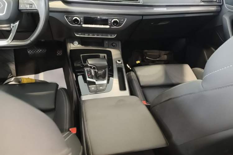 Used Audi Q5L 2021 40 TFSI Luxury Dynamic Edition Gear Lever