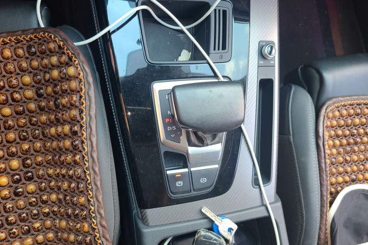 Used Audi Q5L 2021 40 TFSI Fashion Dynamic Model Gear Lever